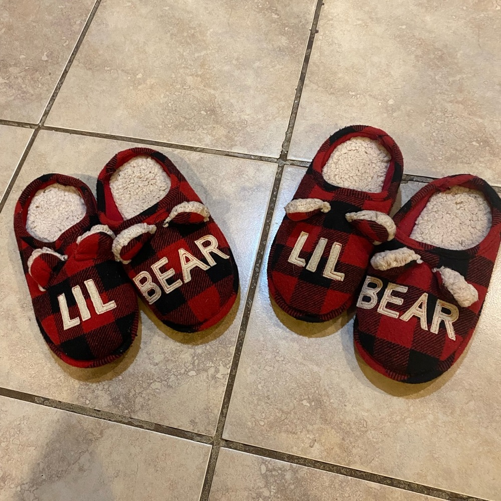 Kids slippers Christmas Holiday size 13-1 -2 pairs